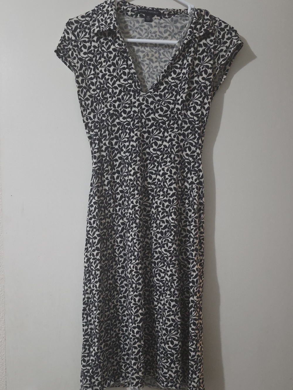 Banana Republic Black White Silk Cotton Floral Midi Dress XS